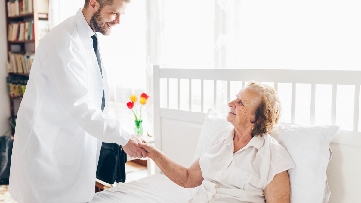 Evde doktor muayenesi ile sağlığınızı evinizin konforunda kontrol edin. İstanbul Evde Sağlık hizmetiyle profesyonel sağlık desteği alın